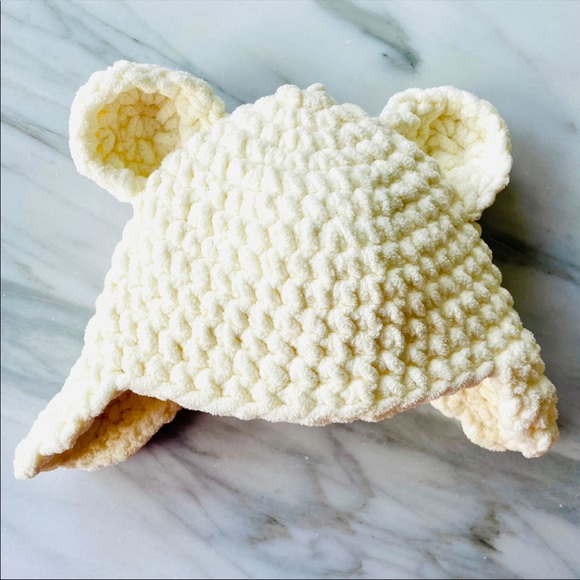 Teddy Bear Hat•NEW•Hand-Knitted Baby Hat•Softest Ivory Yarn•Little Ear Flaps•OS - Picture 3 of 6